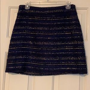 Loft size 4 navy blue and gold skirt